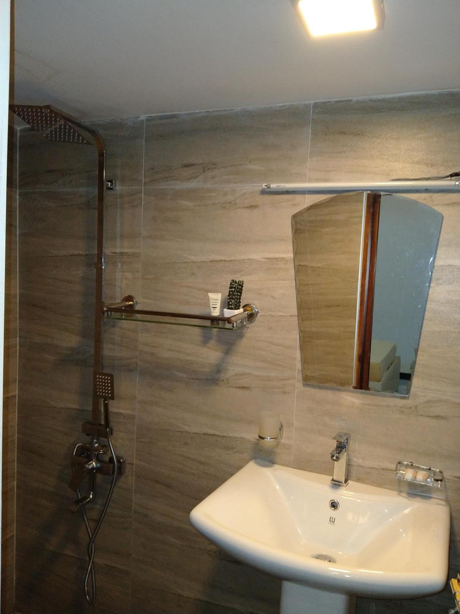 Living Home Negombo Room photo