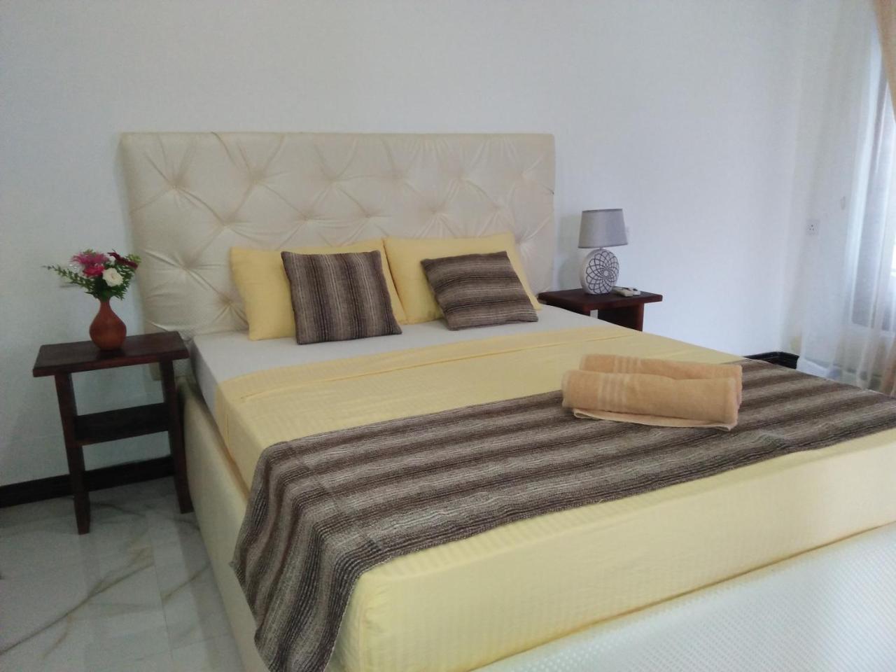 Living Home Negombo Exterior photo
